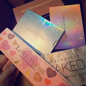 HUGE makeup LOT, Anastasia, too faced, UD